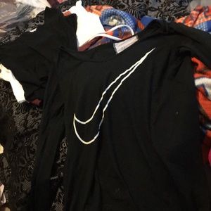 Nike Dri- Fit Ling sleeve shirt